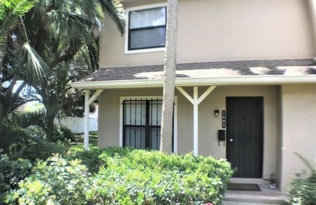 7602 Deleon Court - 7602 De Leon Court, Town 'n' Country, FL 33615