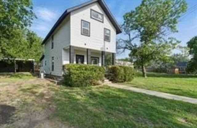 Photo of 903 N Miller