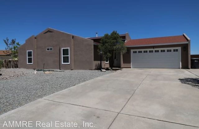 668 Emerald Dr NE - 668 Emerald Drive Northeast, Rio Rancho, NM 87124