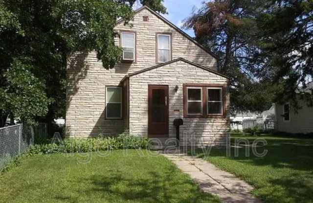 Photo of 4818 Fremont Avenue North