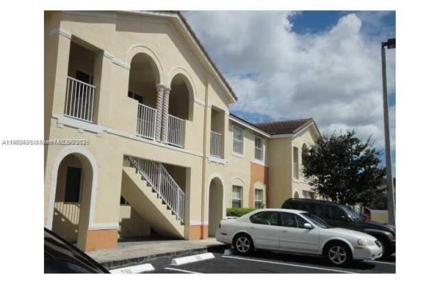 Photo of 1663 SE 27th Dr