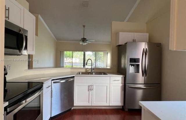 7 Via De Casas Sur 202, Boynton Beach, FL 33426 - 7 Vía De Casas Sur, Boynton Beach, FL 33426