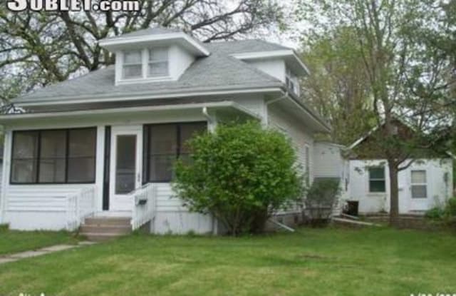 617 12th - 617 12th Street, Ames, IA 50010