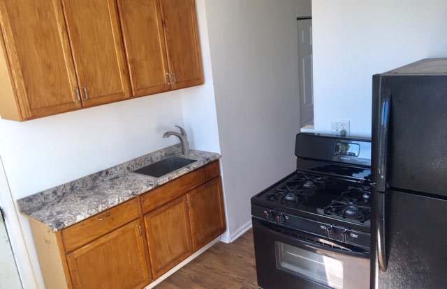 1607 Lawndale Avenue - 2N