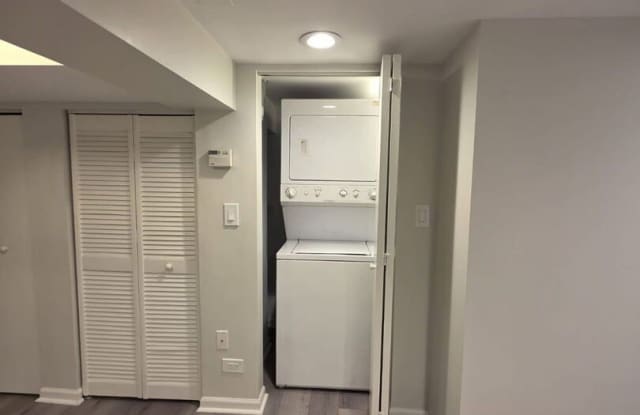 3508 N Lowell Avenue