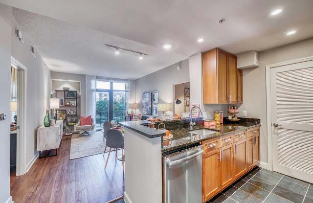 Photo of Halstead Tower by Windsor