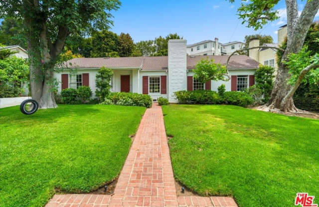 Photo of 146 N Gunston Dr