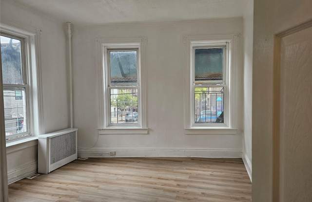 Photo of 176 Barbey Street unit: 2 Floor