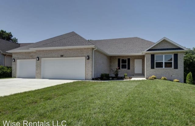 3337 S Saratoga Ave - 3337 South Saratoga Avenue, Springfield, MO 65804