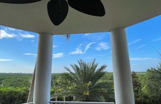 4624 Harbour Village Boulevard unit: 4304