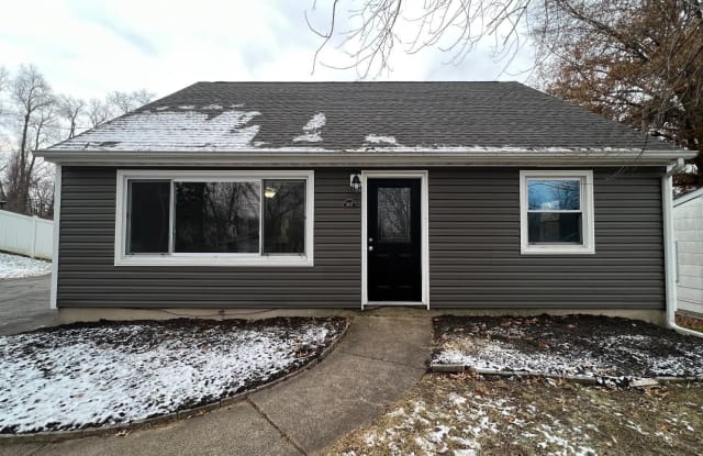 1057 Avondale Avenue - 1057 Avondale Street, Valparaiso, IN 46385