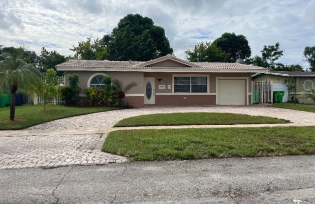 7020 Nw 24ct - 7020 NW 24th Ct, Sunrise, FL 33313