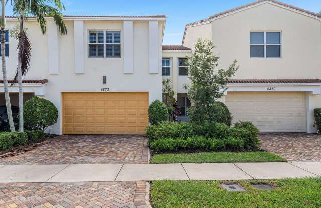 4872 NW 16th Terrace