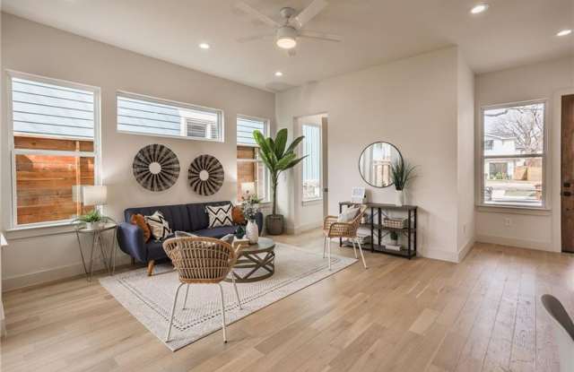 High-End New Construction Townhome Walk to UT!