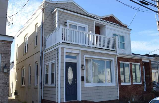 12 S Franklin Ave