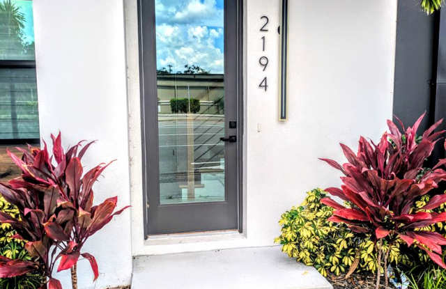 Photo of Annual UNfurnished brand new high end townhouse downtown Sarasota