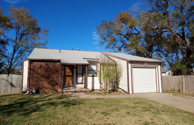 2536 W Maxwell Ave - 2536 Maxwell Street, Wichita, KS 67217