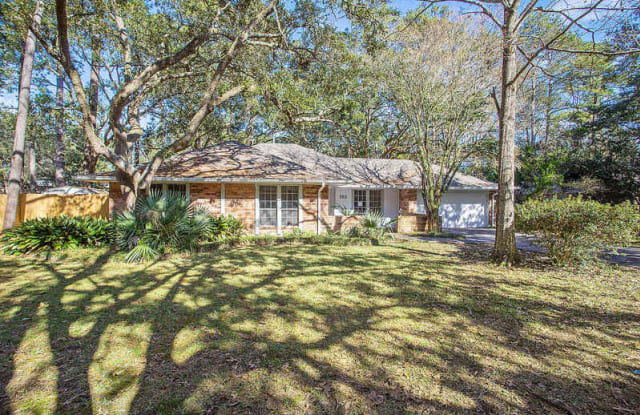 365 Moss Lane - 365 Moss Lane, Mandeville, LA 70471