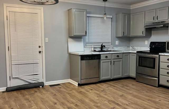 1832 TIGER LILY CIRCLE