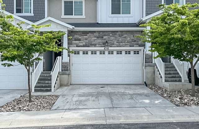 4341 W Nash