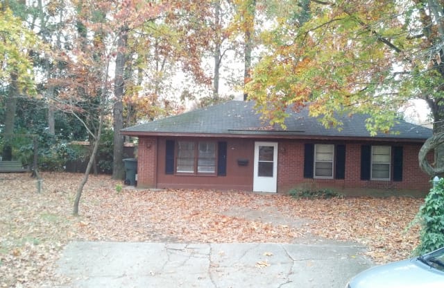 1902 E 9th St - 1902 E Ninth St, Greenville, NC 27858