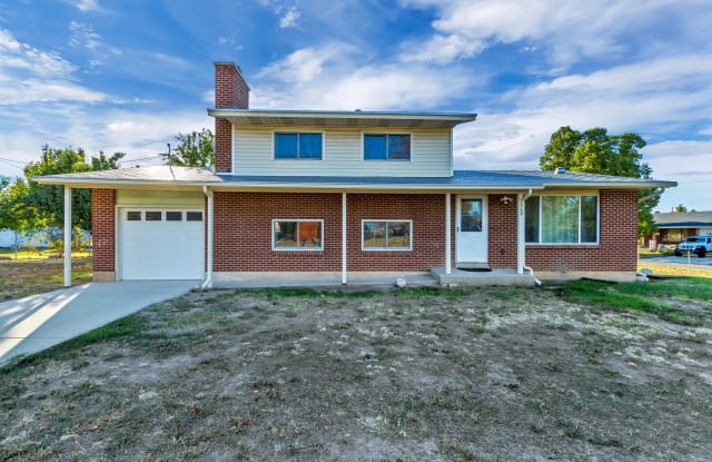 1669 W Camelot Dr. - 1669 West Camelot Drive, Layton, UT 84041