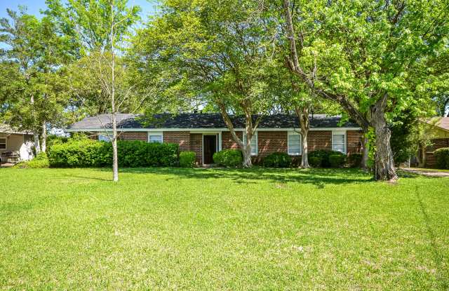 2913 North Colonial Drive