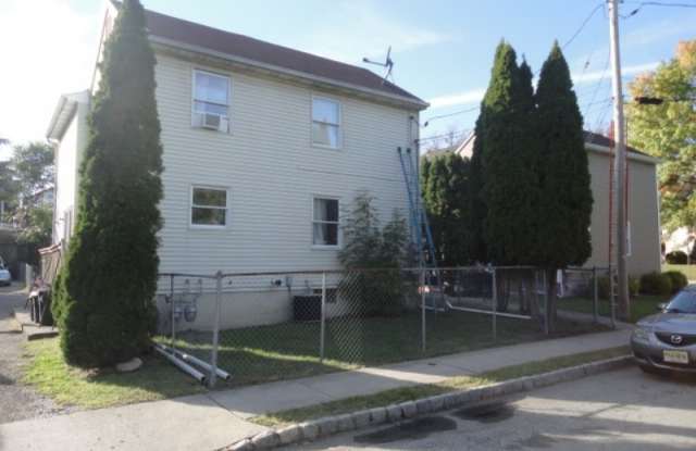 10 Garrison Ave