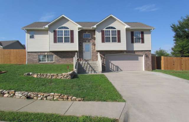 6 MONTH LEASE!!!