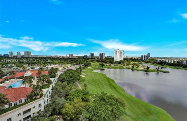 20000 E Country Club Dr