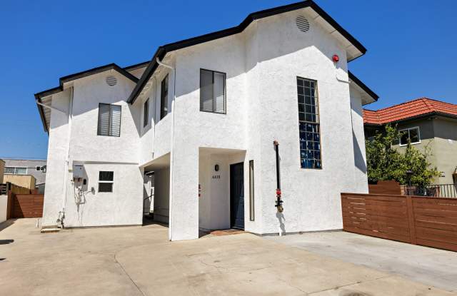 4444 Wilson Avenue - 103