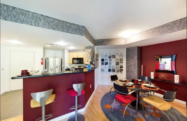 Professionally Managed, 2 Bedroom  1  Bathroom  Condo // Cleveland Park// Amenity Rich Condo