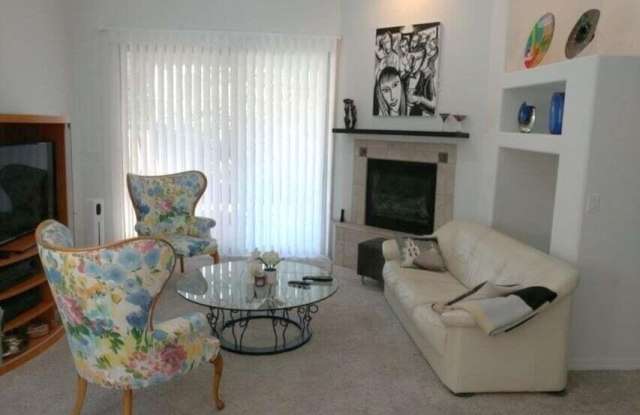 413 Tangerine Avenue