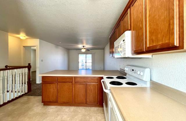 Luxury Townhome in Beautiful West Side Neighborhood! - 1329 Sundance Drive, Manhattan, KS 66503