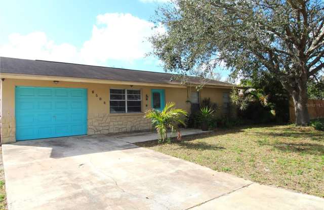 6508 4TH AVENUE NE - 6508 4th Avenue Northeast, Manatee County, FL 34208