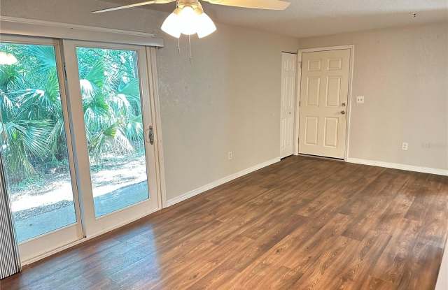 139 HUNTER LAKE DRIVE