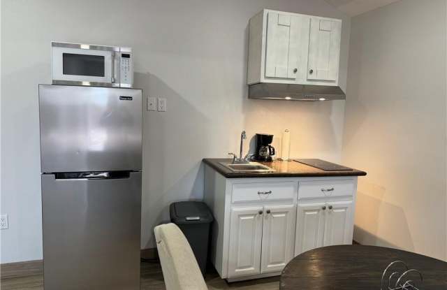 1201 Wildwood Street