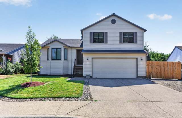 Beautifully Updated 3-Bedroom Tri-Level Home in Sherwood