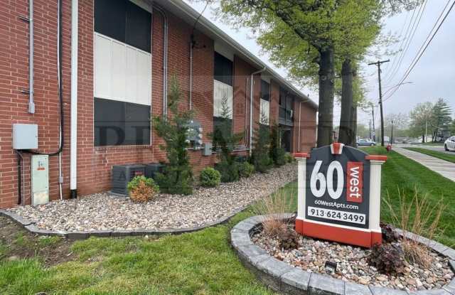 1 bedroom / 1 bath - 60 West Apartments - 6007 Barton Dr Shawnee, KS 66203- Rent $875 Deposit $875