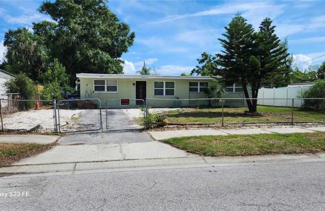 Photo of 4014 W MANGO AVENUE