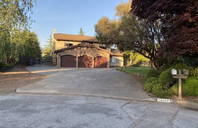 14620 Gallant Fox Way