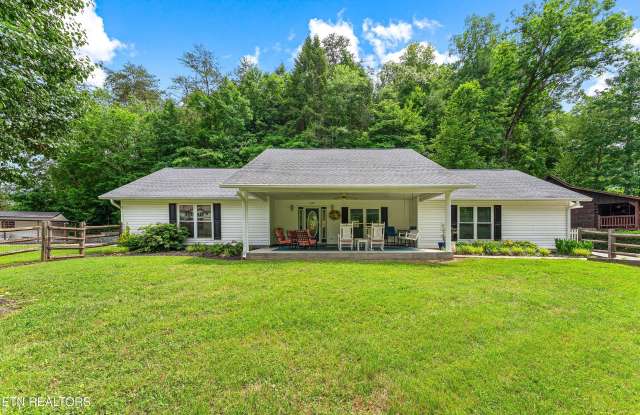 519 Country Oaks Drive