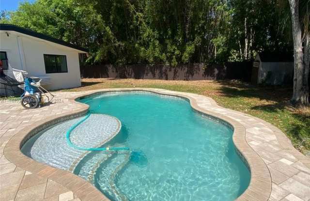 Photo of 630 NE 117th St