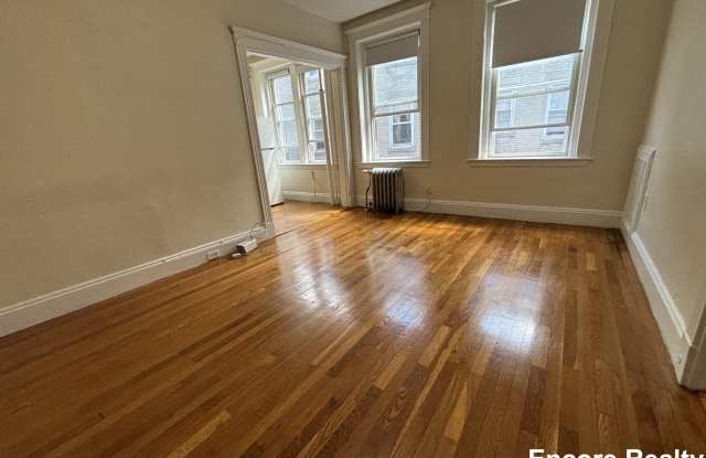 Photo of 275 Park Dr