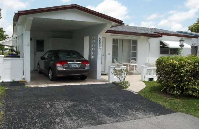 5039 NW 42 Street