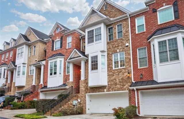 1222 Creekside Place