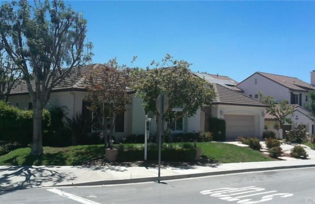 990 Clear Sky Place - 990 Clear Sky Place, Simi Valley, CA 93065