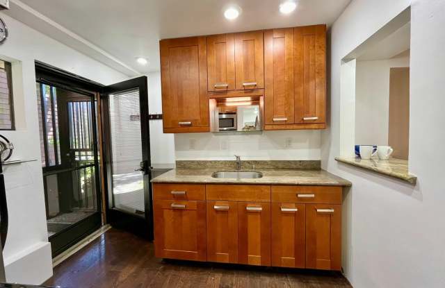 Photo of 449 Burnett Avenue