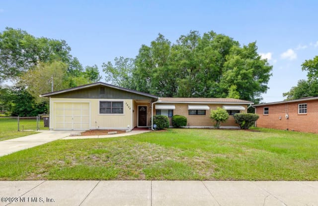 3828 FREEL RD - 3828 Freel Road, Jacksonville, FL 32210