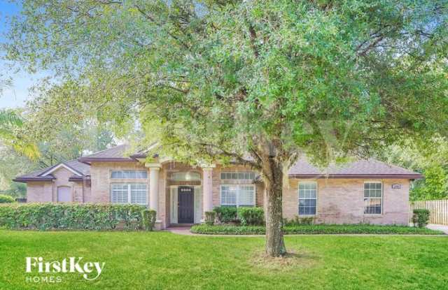 1909 Holly Oak Drive